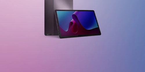 Lenovo M7 tablet broadcasting a video