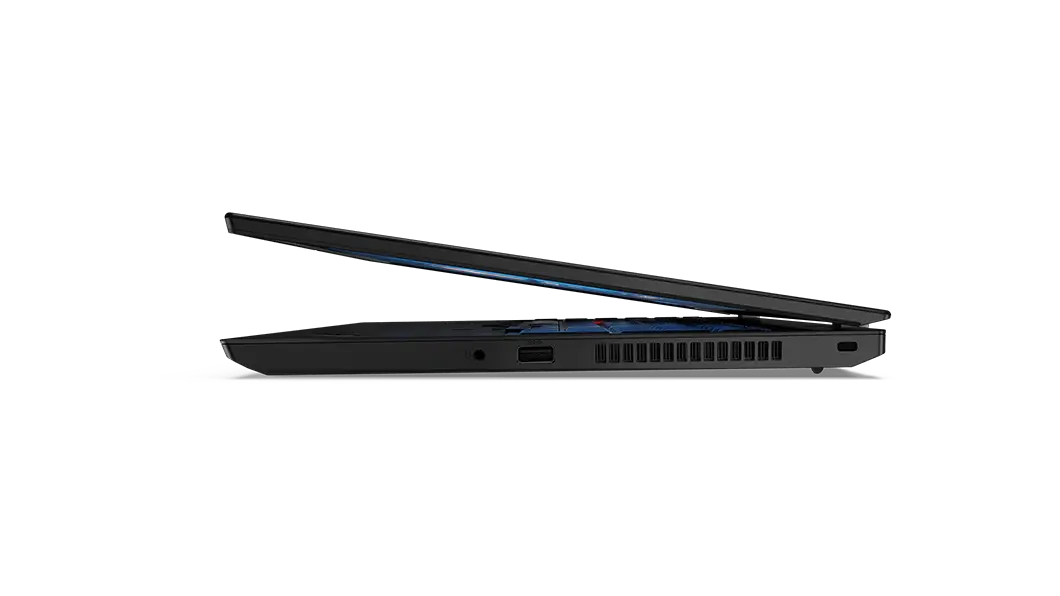 Vista del lateral derecho de la computadora portátil ThinkPad L15 (15.6”, AMD) abierta a 20° aproximadamente 