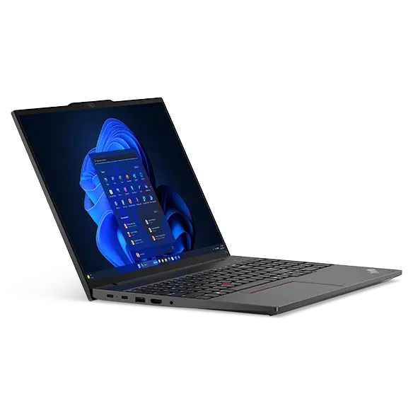 Lenovo ThinkPad E16 Gen 2 (16'' AMD) Notebook – von links vorne mit geöffnetem Deckel und Windows-Menü auf dem Display