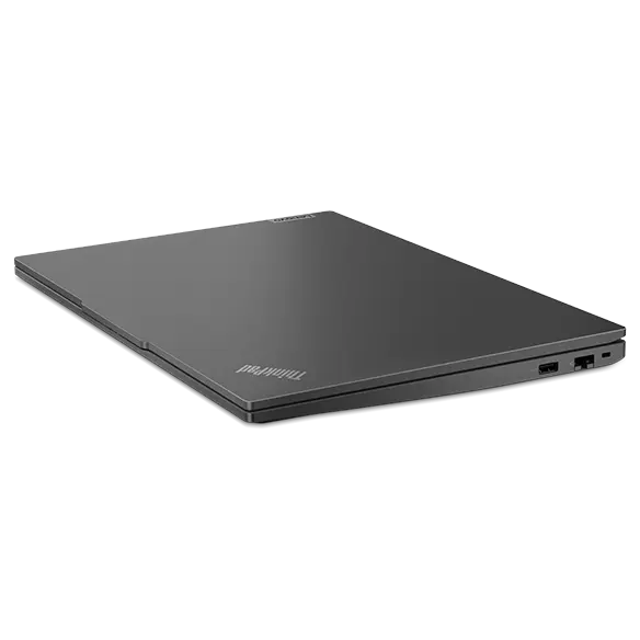 Portable Lenovo ThinkPad E16 (16 po Intel) - vue avant à partir du droit, couvercle fermé