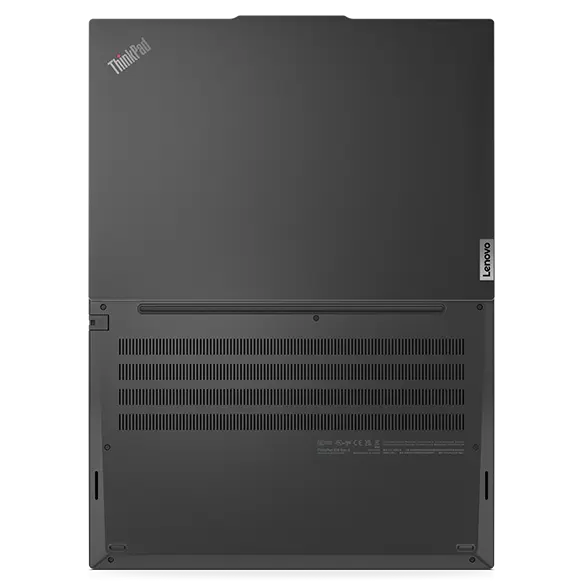 Ordinateur portable Lenovo ThinkPad E16 Gen 2 (16'' AMD) — vue de dessous, capot ouvert en entier.