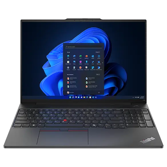 Rechte Seite des Lenovo ThinkPad E16 Gen 2 (16'' Intel)  Notebook, geöffnet, mit Display und Tastatur.