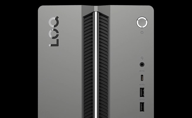 מחשב נייח LOQ Tower 17IAX10 91AY001QYS מבית Lenovo Front-facing view highlights balanced, symmetrical chassis on the Lenovo LOQ Tower 17IAX10 desktop.