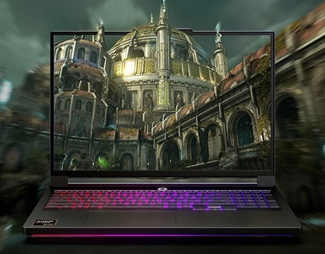 A Renaissance dome appears on, and beyond, the display of a Lenovo Legion Pro 7 Gen 10 (16” AMD). מחשב נייד Legion Pro 7 16AFR10H 83RU001RIV מבית Lenovo