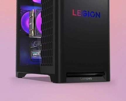 Vista frontal izquierda de la PC de escritorio para juegos Lenovo Legion Tower 5i Gen 10, que muestra la rejilla frontal y el panel lateral transparente. 