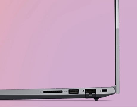 Nahaufnahme der rechten Seite des Lenovo ThinkBook 14 Gen 9 Notebooks, einschließlich Ethernet- und USB-Anschlüsse.