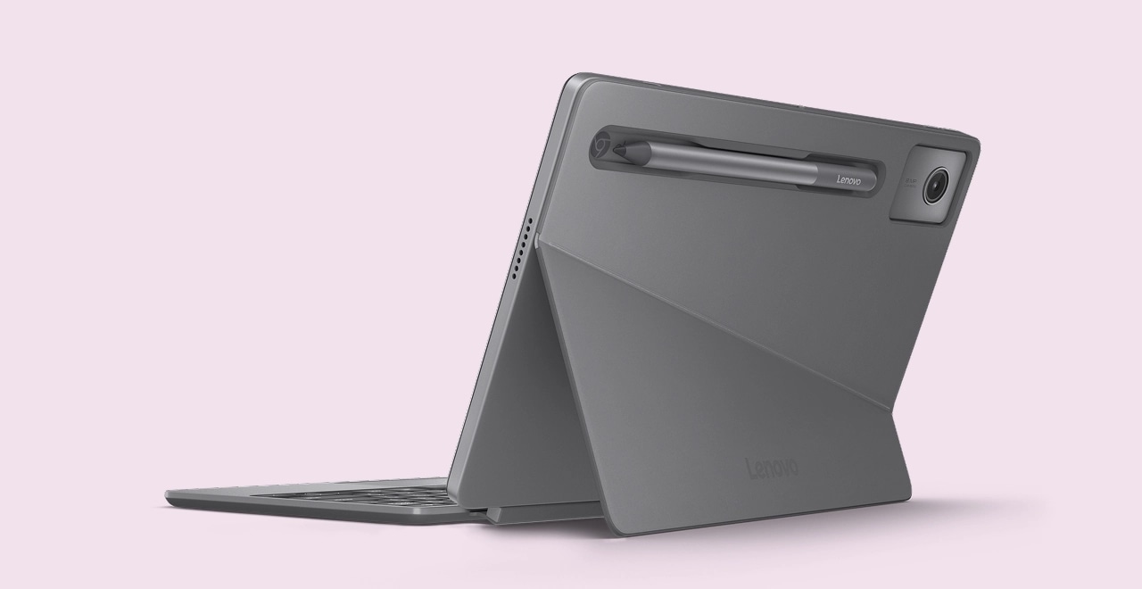 Een 2-in-1 Lenovo Chromebook met het achteraanzicht van de tablet met een geïntegreerde digitale pen en camera.