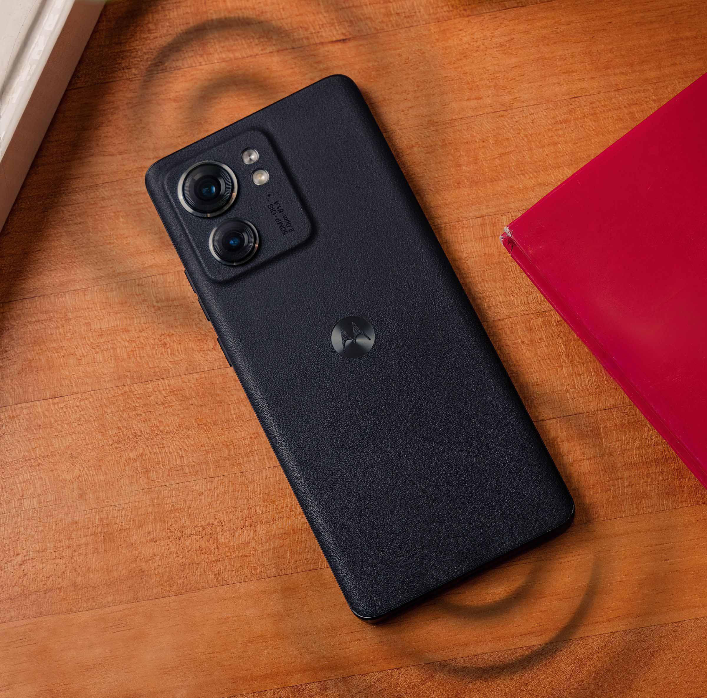 Track anything with new moto tag, a battery powered item