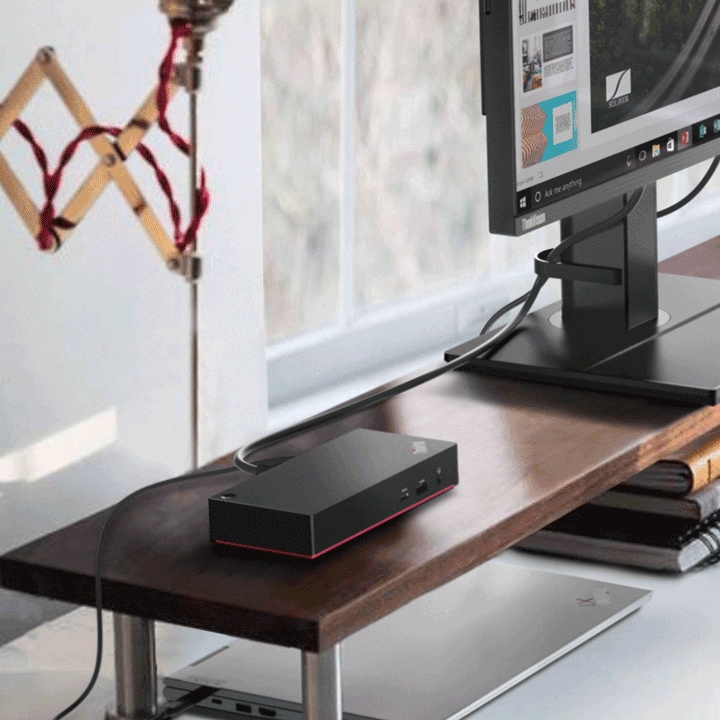 Lenovo ThinkPad Docking Stations | Boost Productivity Anywhere