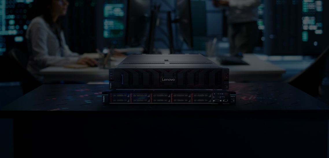 Image de deux serveurs Lenovo : à gauche, un serveur ThinkSystem ST650 V3 et à droite, une baie de serveur V4 avec icône d’horloge, mettant en évidence une promotion spéciale.