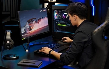 Configuration de poste de combat de gaming, PC et accessoires de gaming