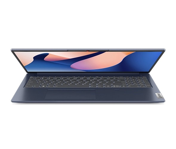 Ноутбук IdeaPad Slim 5i Gen 8 на передній панелі, відкритий на 45 градусів, показує частину дисплея та клавіатури