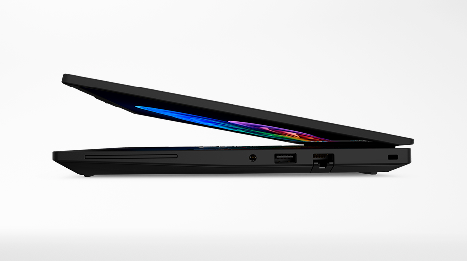 Lenovo ThinkPad T14 Gen 7 (14” Intel) 筆記型電腦部分打開的右側側面視圖。