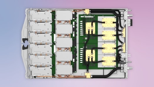 The picture shows an overhead shot of the SC777 v4 server and all its internal components.