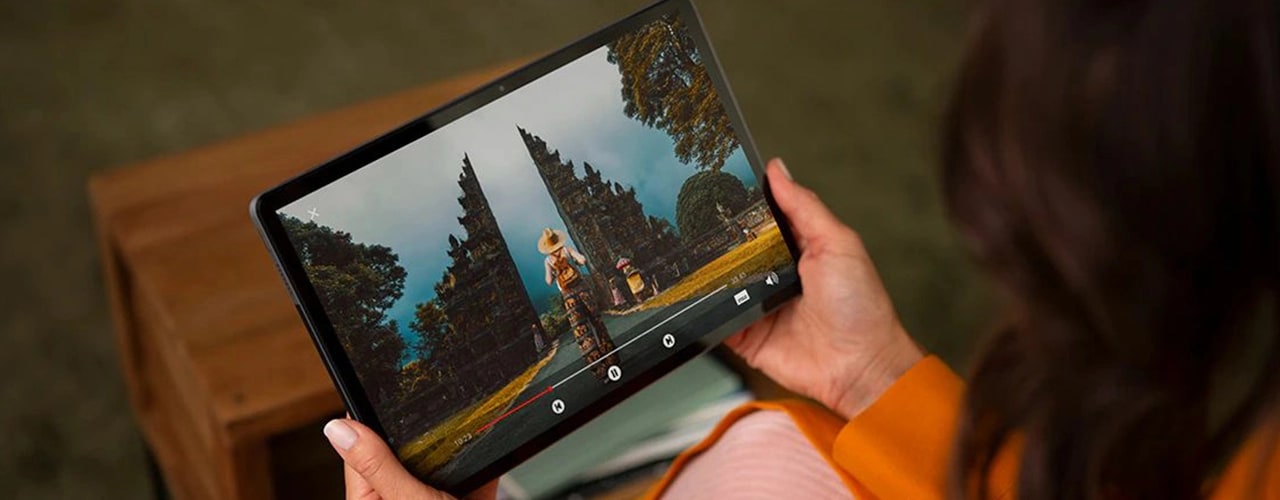 Front horizontal view of Lenovo Tab P11 tablet