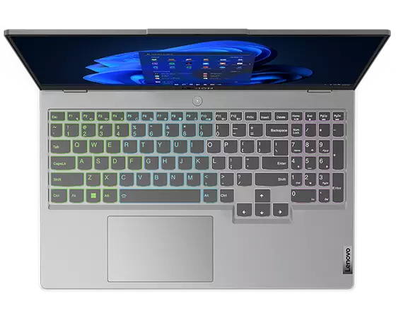 Vista de la cubierta inferior de la Lenovo Legion 5i 7ma Gen (15.6’’, Intel) en color Storm Grey 