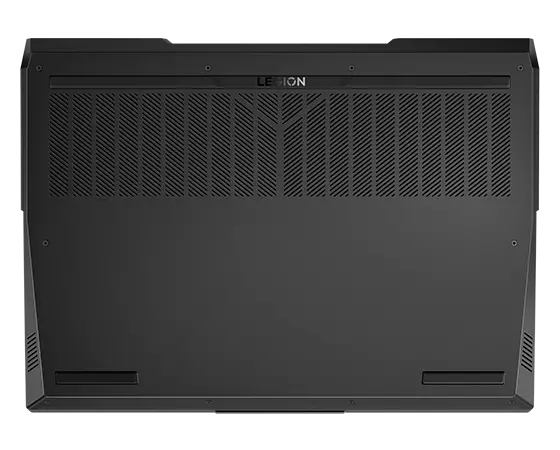 Couvercle arrière du portable de jeux Lenovo Legion 5i Pro Gen 7 (16 » Intel), fermé, montrant les fentes daération