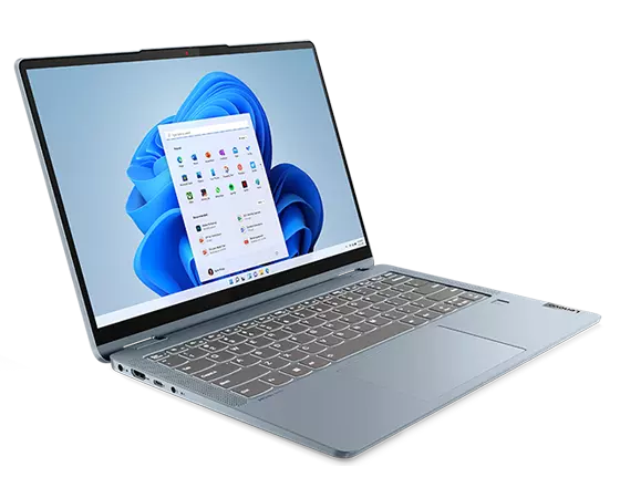 Vue avant gauche en angle d’un IdeaPad Flex 5i de 14 » bleu pierre, montrant le clavier, le pavé tactile, les ports de gauche et l’écran, qui représente un panneau de système d’exploitation contre une forme bleu pivotant