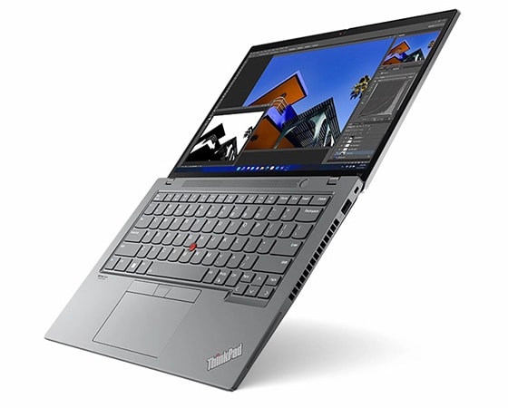 Vue avant droite du ThinkPad T14 Gen 3 (14 Intel), ouvert, en angle, haut à dessous, montrant le clavier et l’écran