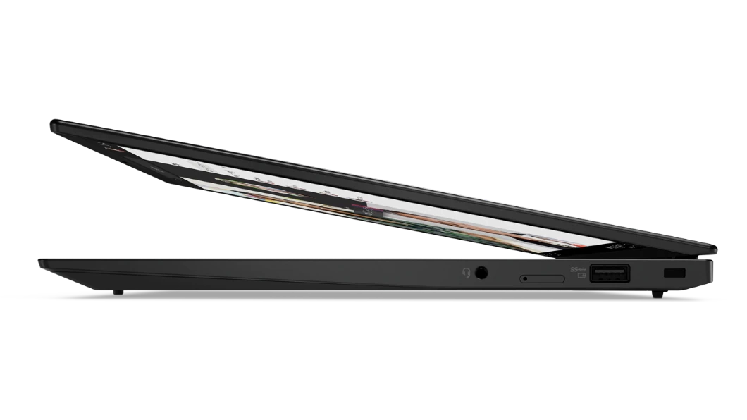 ThinkPad X1 Carbon Gen 9 | パワフルでポータビリティに優れた 