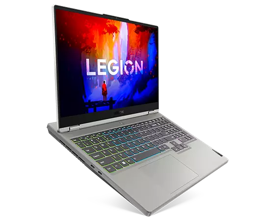 Legion 5 Gen 7 (15" AMD) framifrån och från höger med Windows 11 på skärmen
