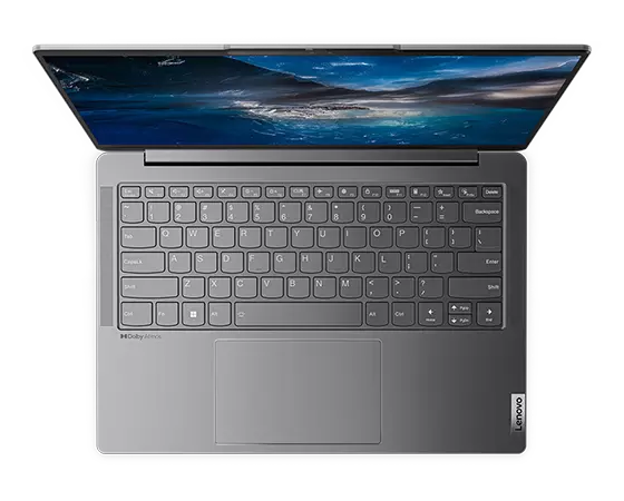 Yoga Slim 6i Gen 8 Notebook, Ansicht von Display und Tastatur von oben nach unten.